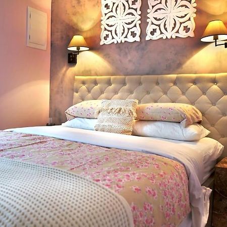 Prime 2Br/Ba Apt Next To Main Station & Olympic Center لييبايا المظهر الخارجي الصورة